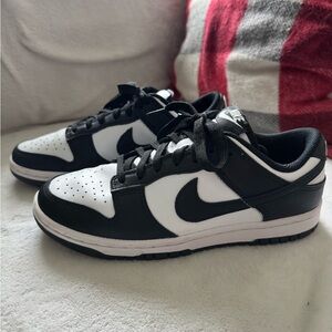 Woman’s Panda Dunk Low ‘White Black’ Size 7